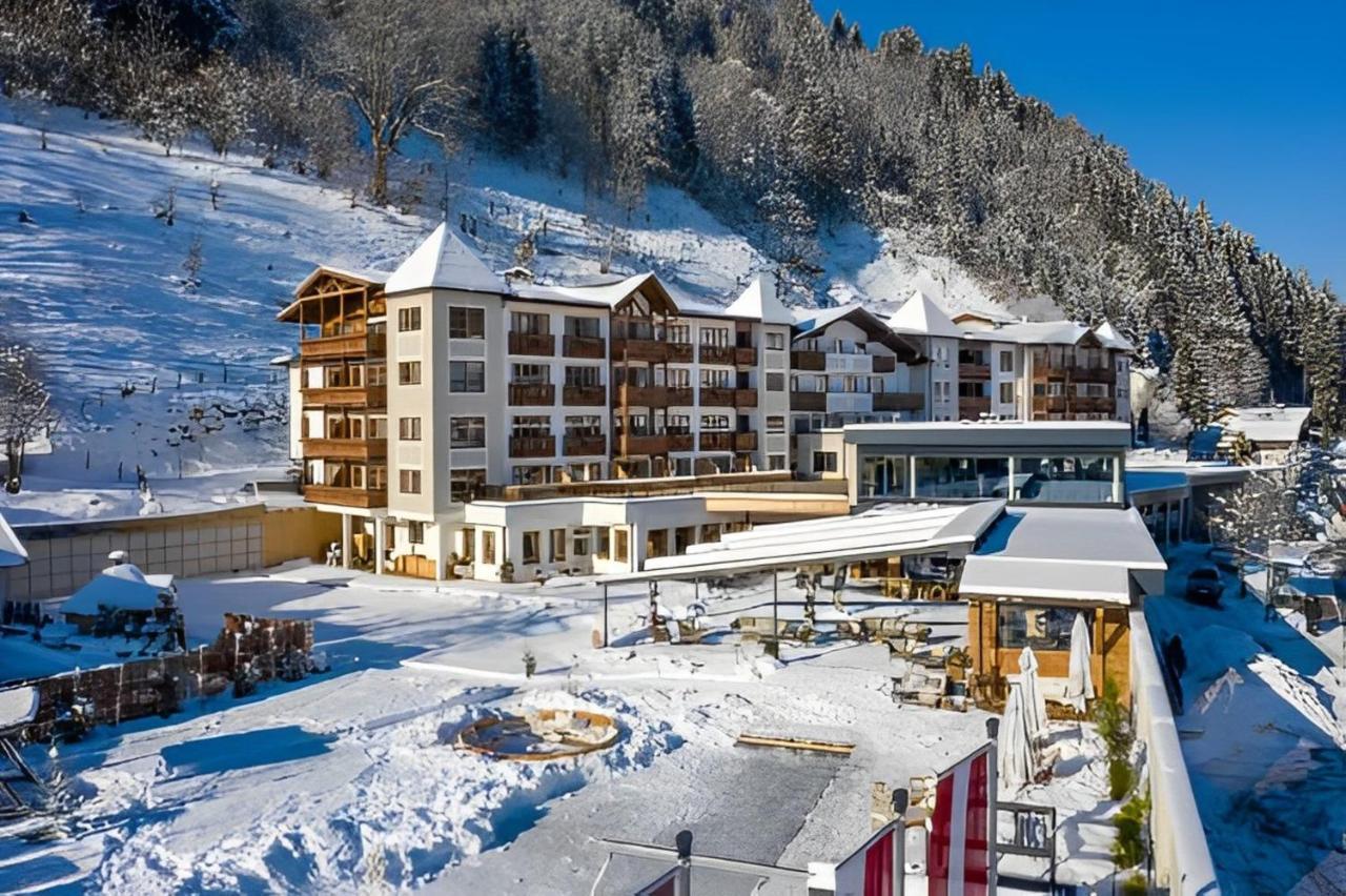 Superior Sport Und Familienresort Alpenblick Zell am See Exterior foto